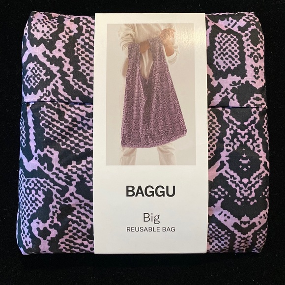 NWT BAGGU PINK SNAKESKIN Big Reusable Bag - Discontinued Pattern - Picture 1 of 5